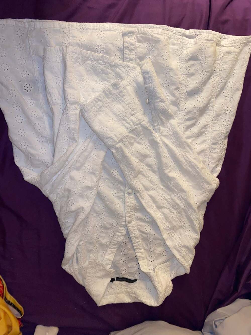 Essentials By Milano White Eyelet Button Down Long Sleeve Shirt Size L